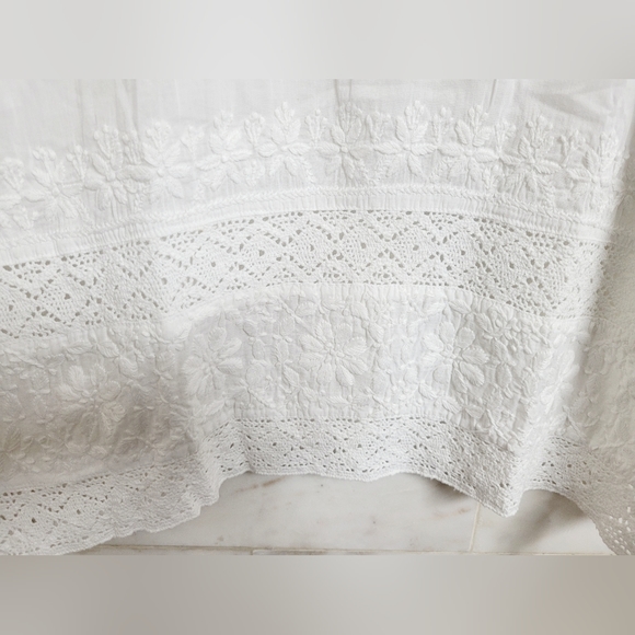 🌷Lucknowi Chikankari Short Kurti🌷 - Picture 5 of 9